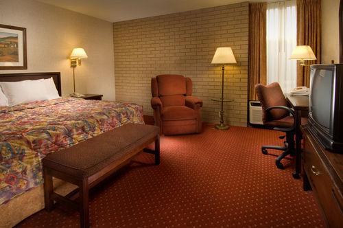 Pear Tree Inn Mcallen Room photo