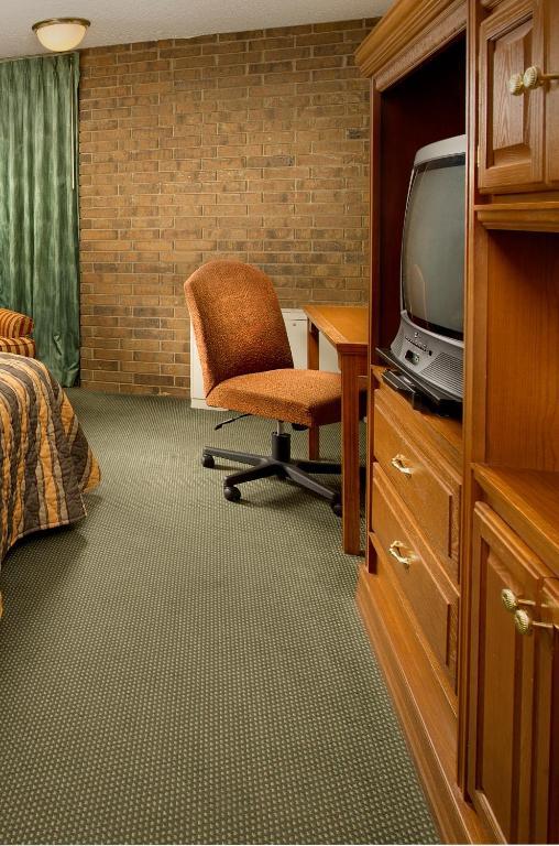 Pear Tree Inn Mcallen Room photo